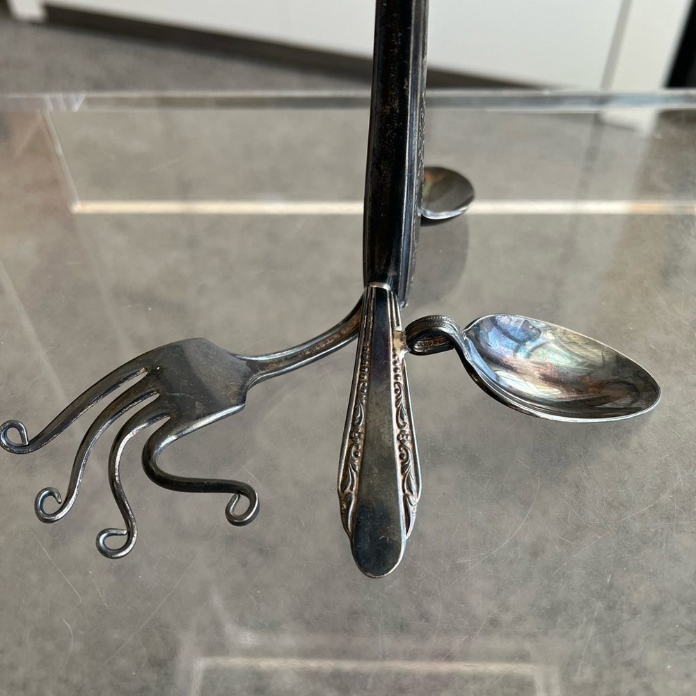 Antique silver ware bud vase - Picture 5 of 9
